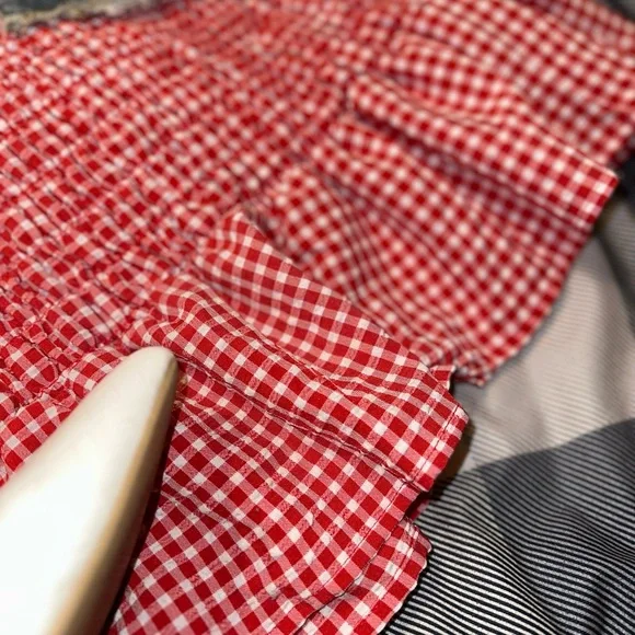 Checkered ribbed stretch ruffled bottom skirt  ❤️🤍 - Picture 5 of 7